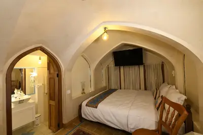 اقامتگاه سنتی عمارت محمودیه - واحد ۲۱۴ بالاخانه پروین