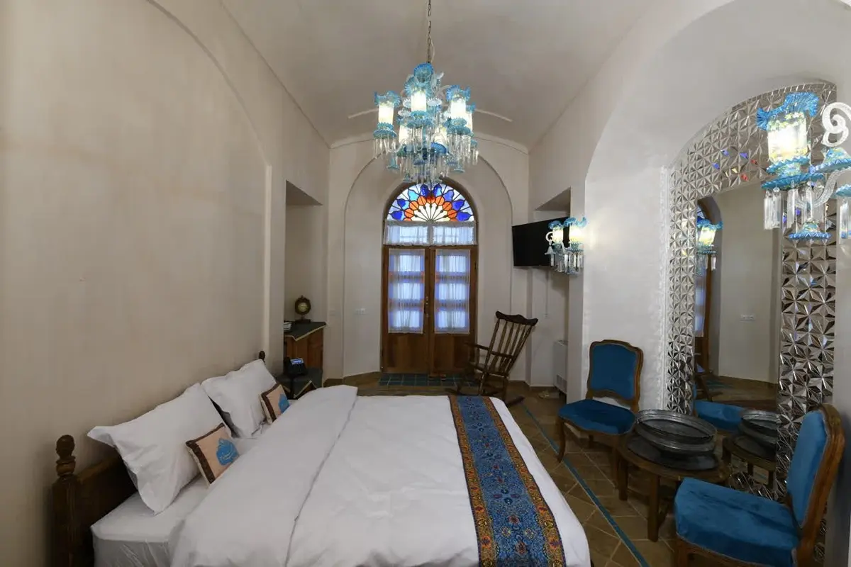 اقامتگاه سنتی عمارت محمودیه - واحد ۲۰۲ آهو