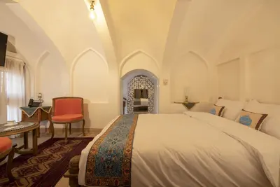 اقامتگاه سنتی عمارت محمودیه - واحد ۲۱۵ بالاخانه طلوع