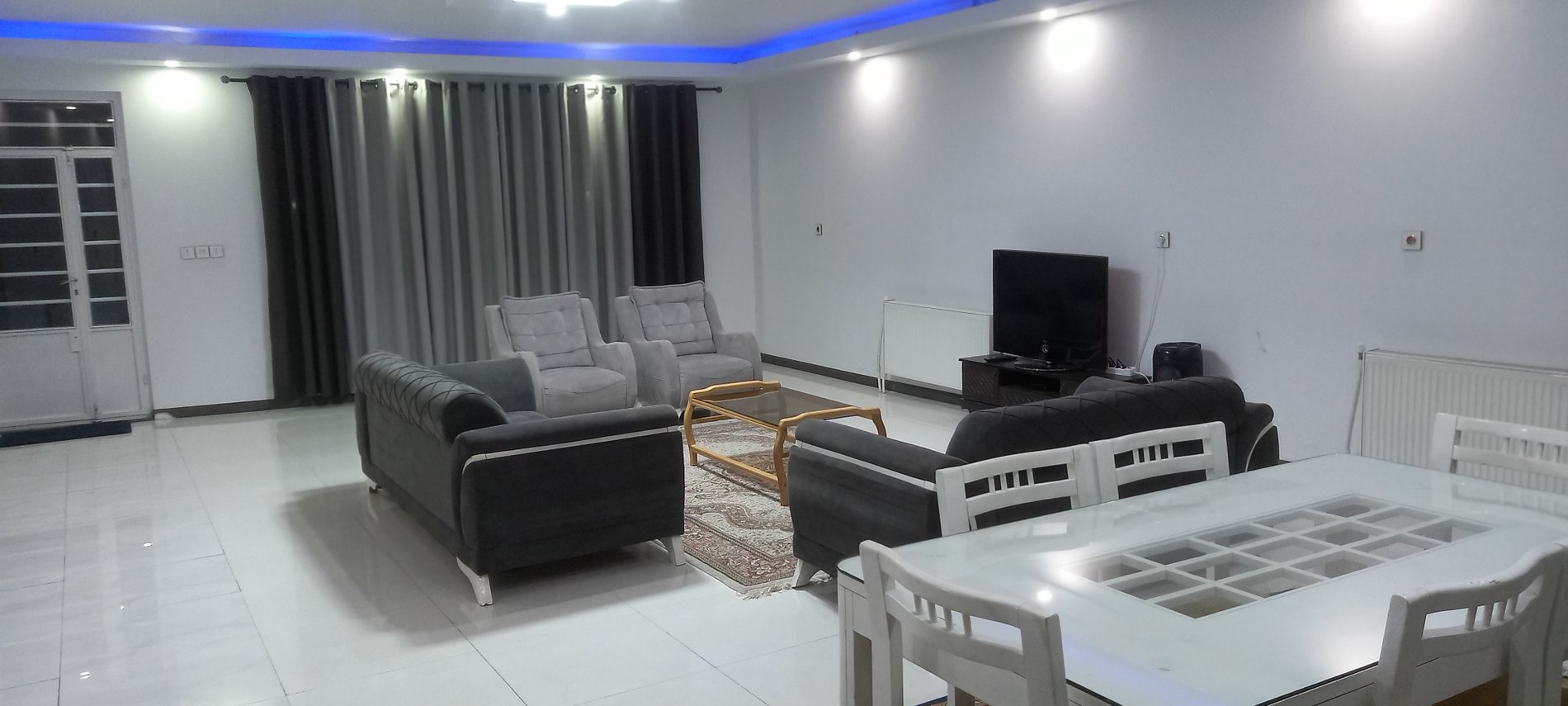 ویلا دوخوابه استخردار آبگرم ویلا رز 2