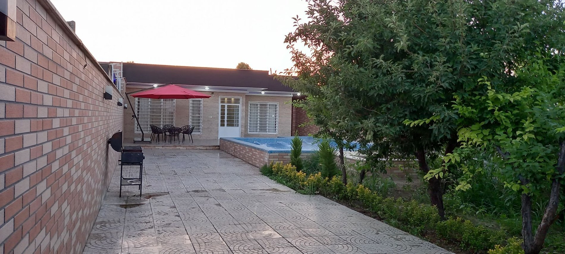 ویلا دوخوابه استخردار آبگرم ویلا رز 2