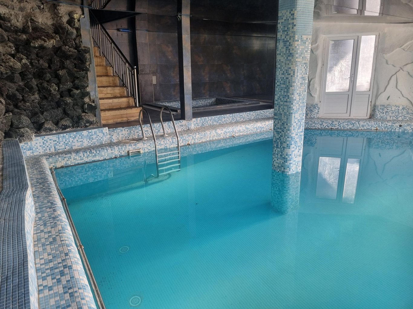 ویلا دوخوابه استخردار آبگرم سارال