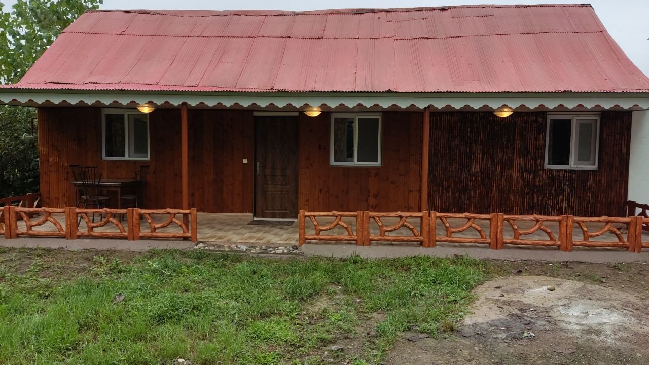 یک خوابه چوبی سهند