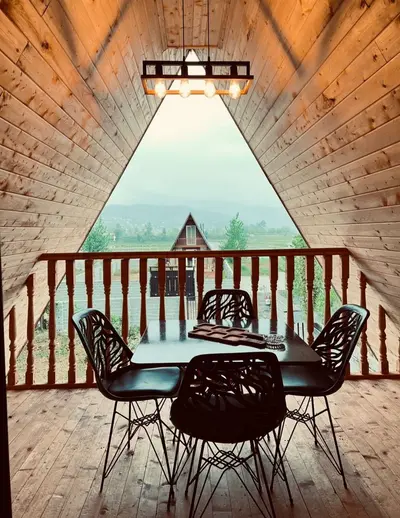 کلبه یک خوابه سوئیسی شازده لیام