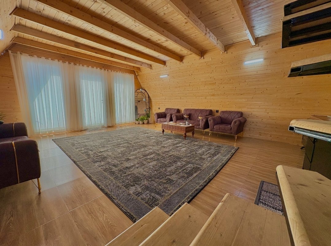 کلبه یک خوابه سوئیسی شازده لیام