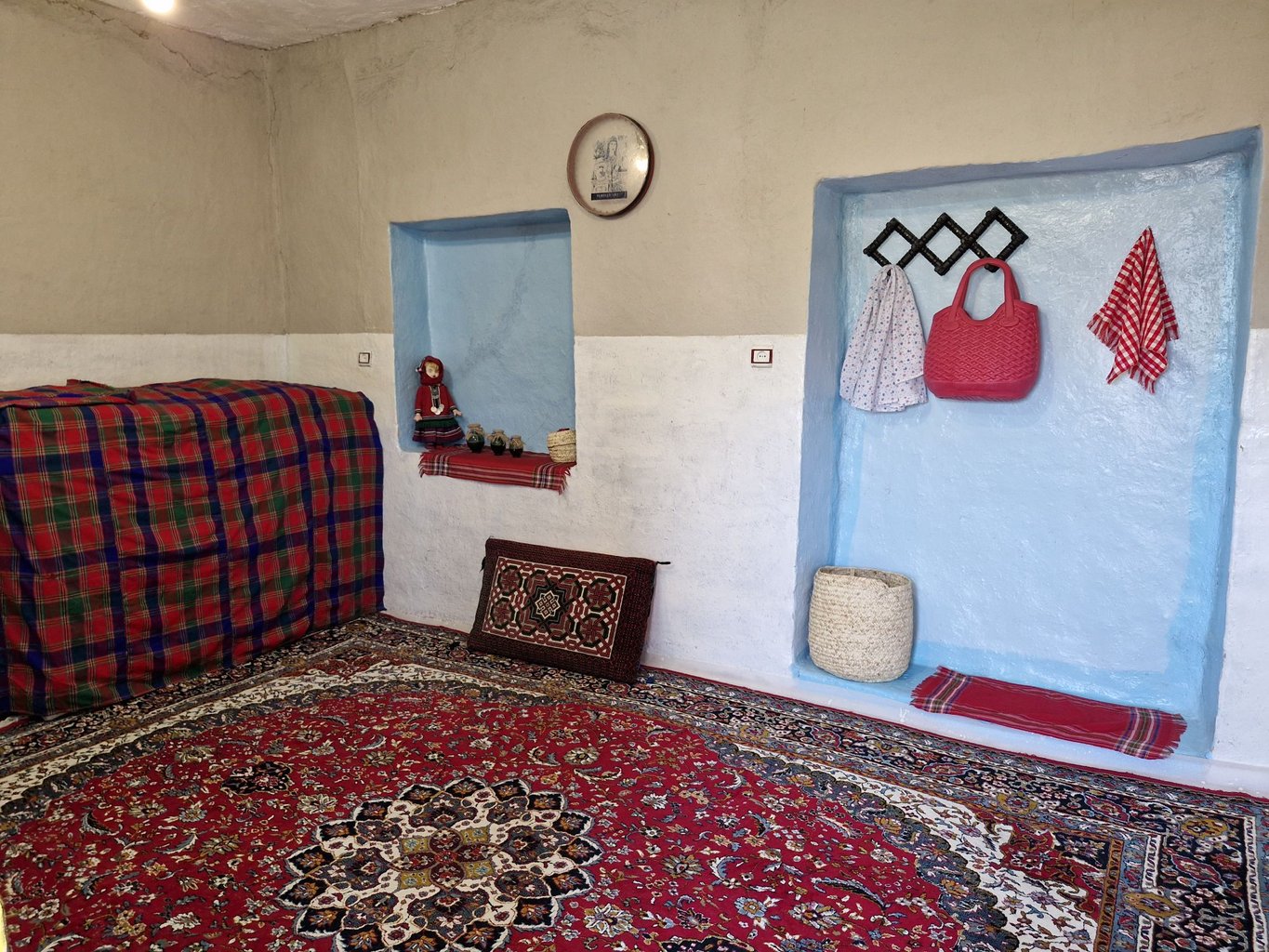 سه خوابه کاهگلی ریحان