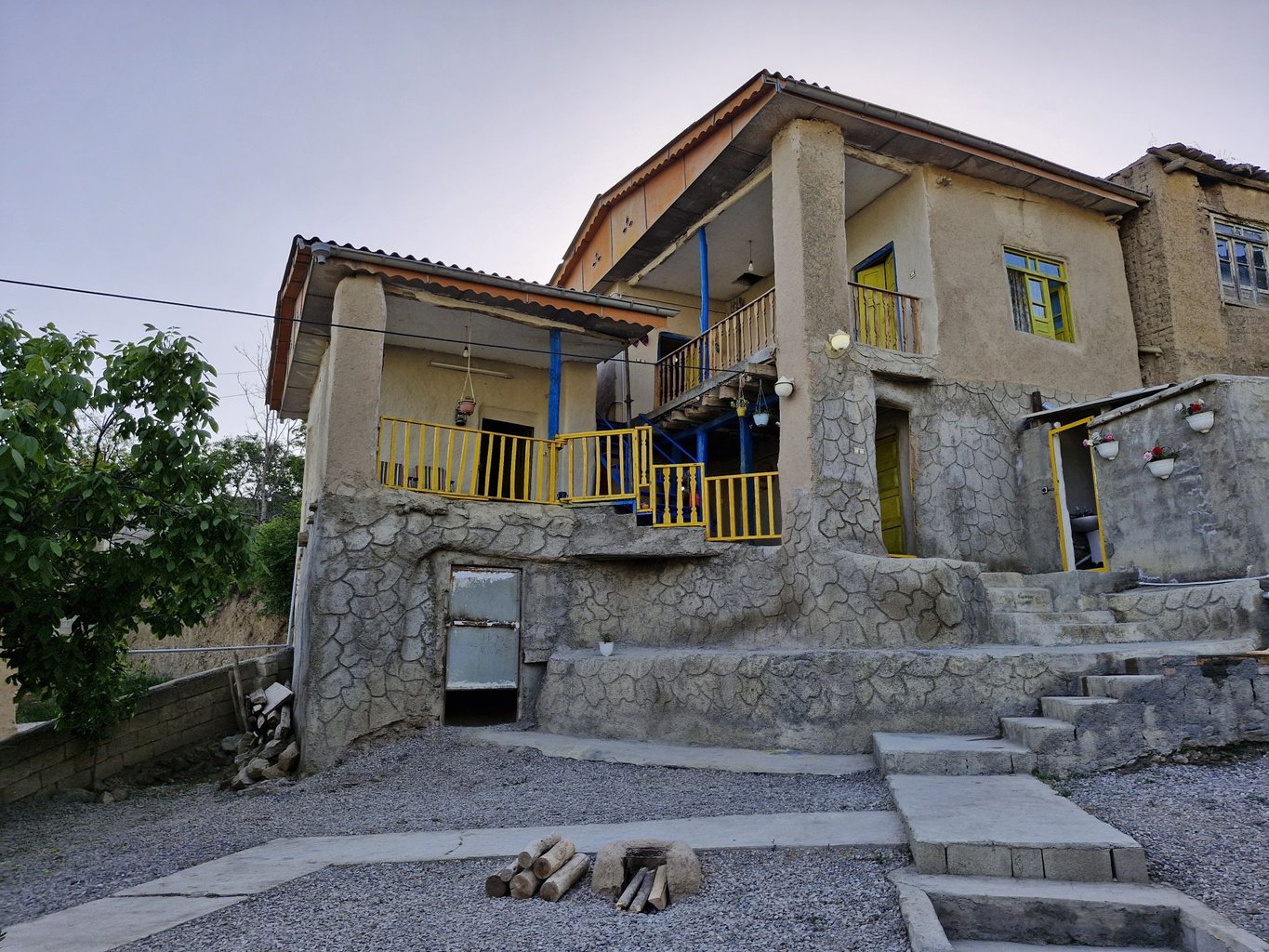 سه خوابه کاهگلی ریحان