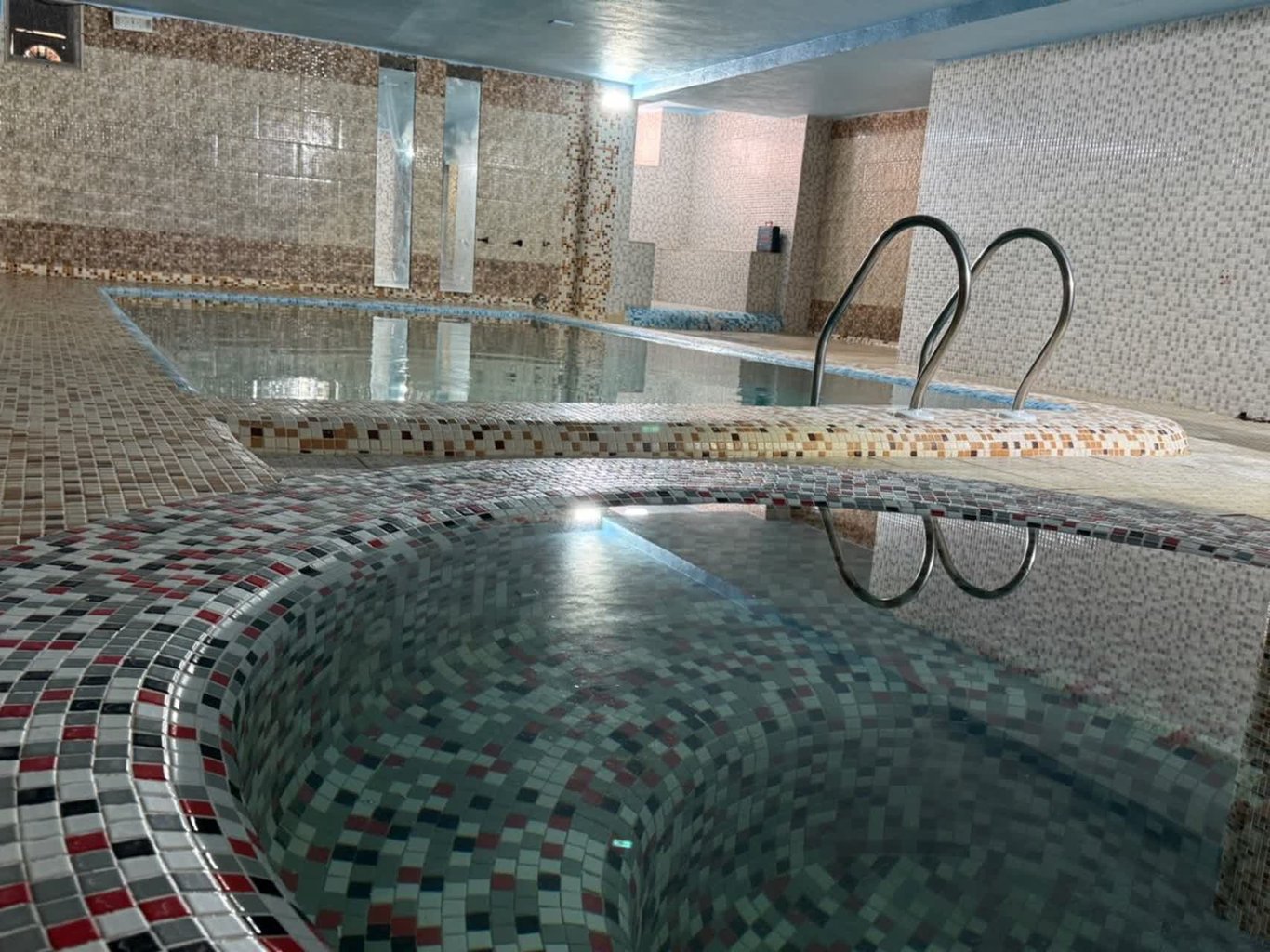 ویلا دوخوابه استخردار آبگرم مقدسی