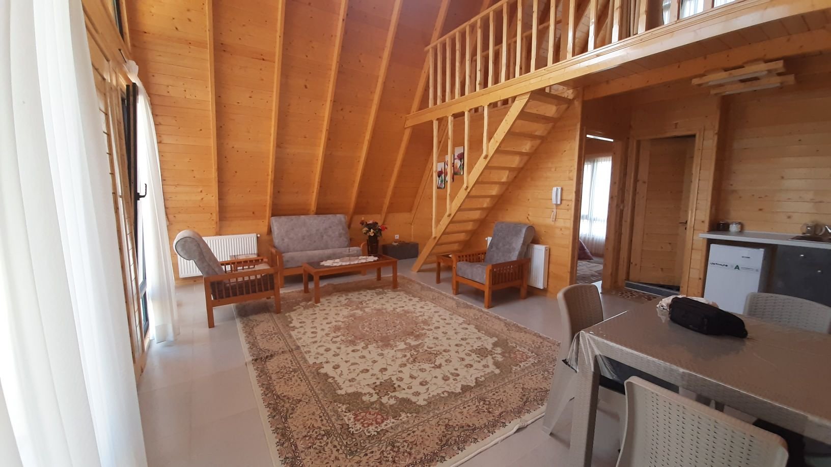 دوخوابه سوئیسی نهال