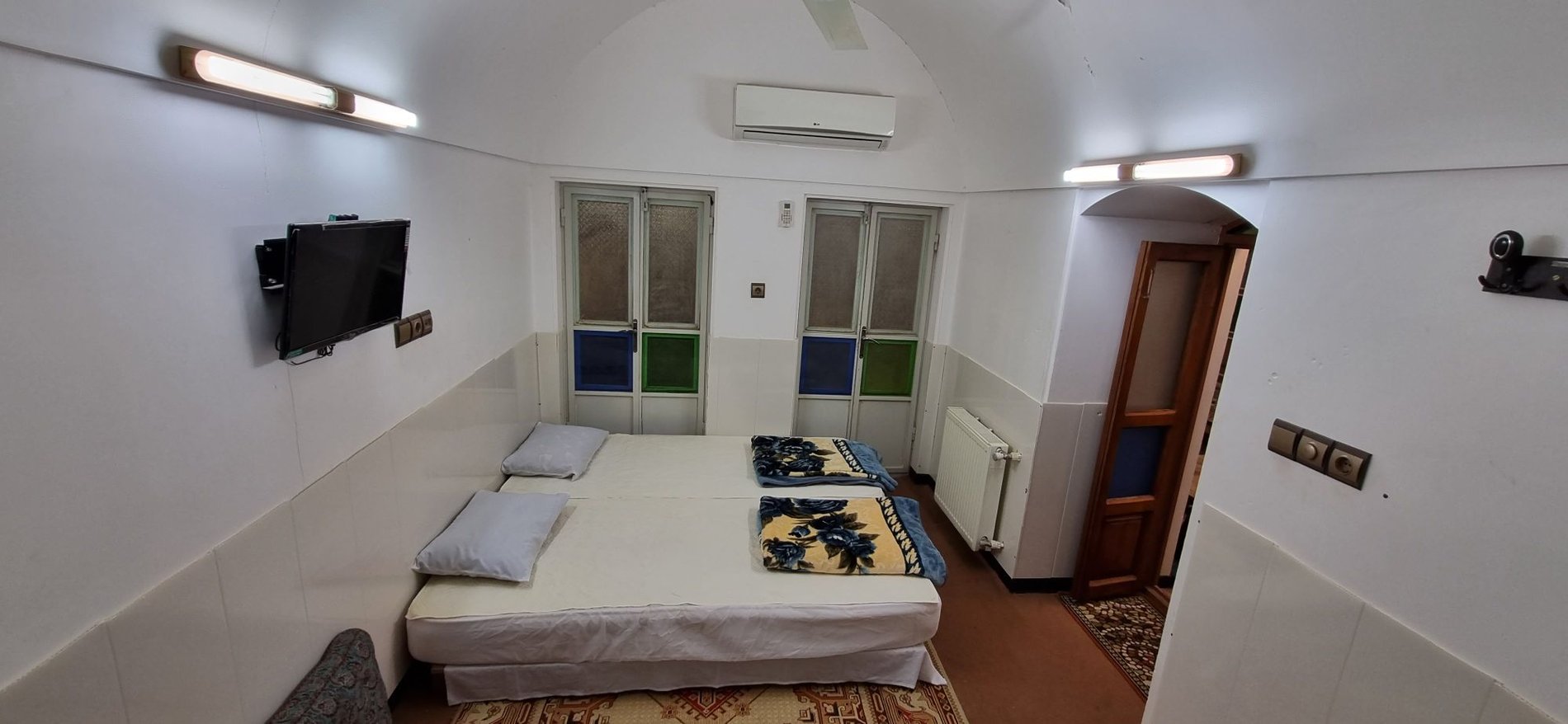 شاطربمان - واحد آقاجون