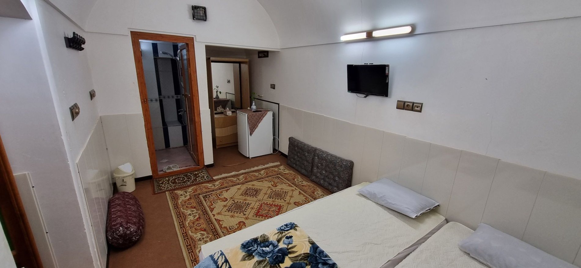 شاطربمان - واحد آقاجون