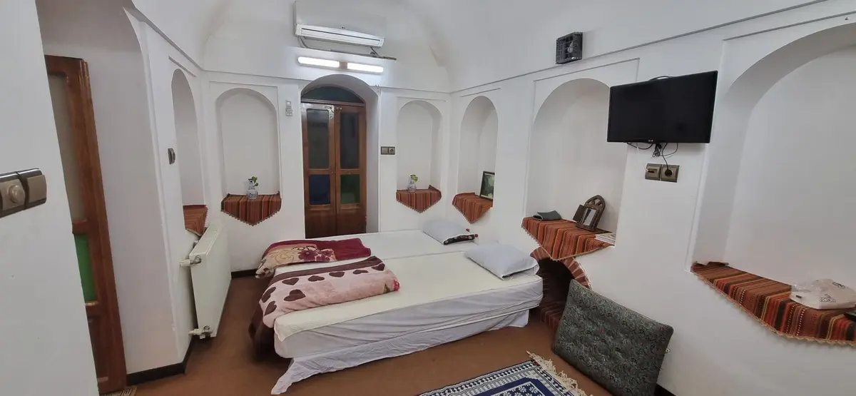 بوم گردی شاطربمان - واحد مامان جون