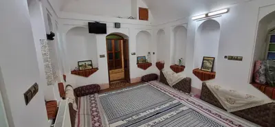 بومگردی شاطربمان - واحد شاه‌نشین