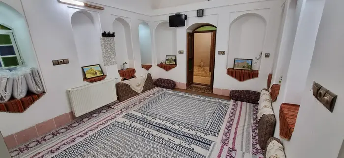 بوم گردی شاطربمان - واحد شاه‌نشین