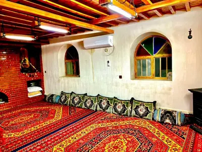 بومگردی مامان جون - واحد شاهنشین