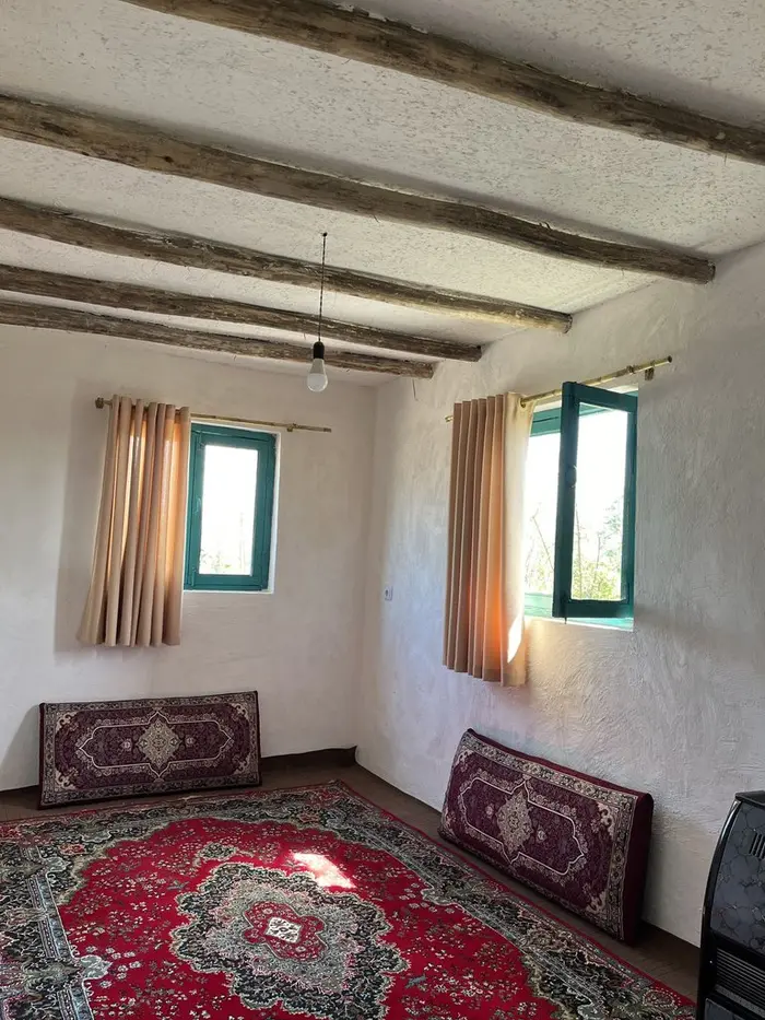 بوم گردی رافا - واحد سفید پَلَت - اتاق سفید پَلَت 