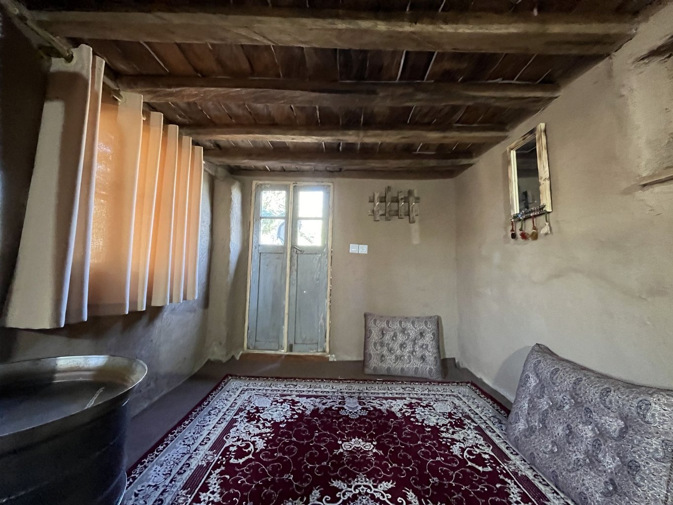 بوم گردی رافا - واحد اَنجیلی - اتاق اَنجیلی 