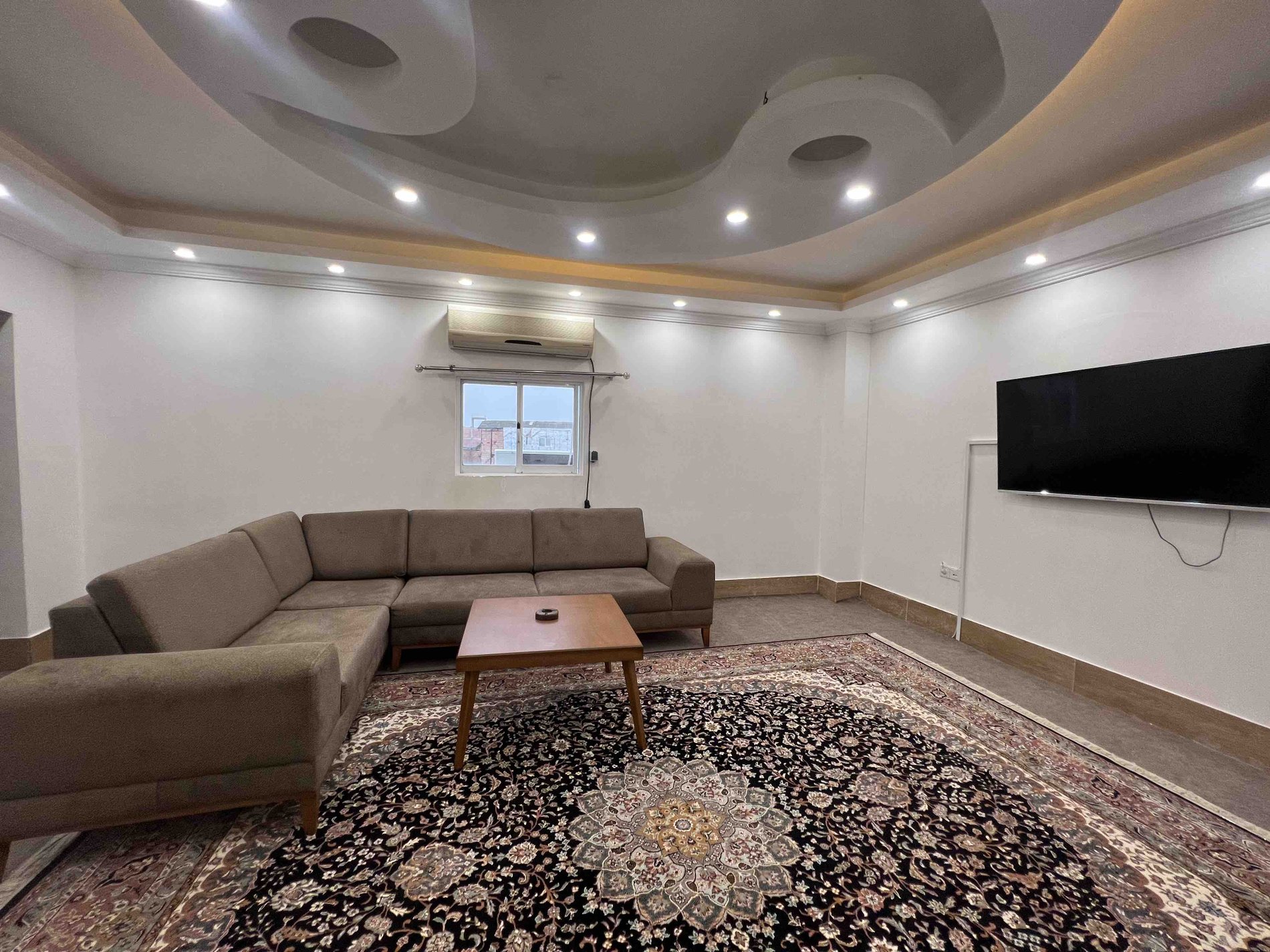 آپارتمان یک خوابه نگین 5