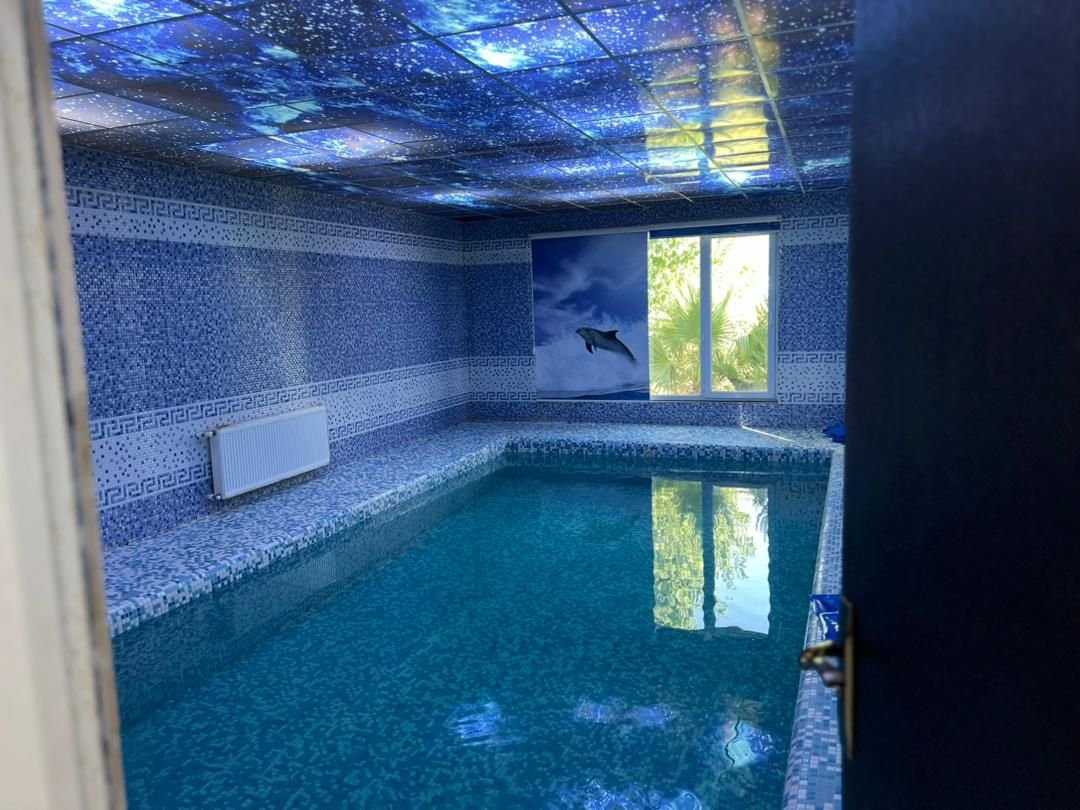 ویلا سه خوابه دوبلکس استخردار آبگرم لاله - استخر داخل ساختمان 