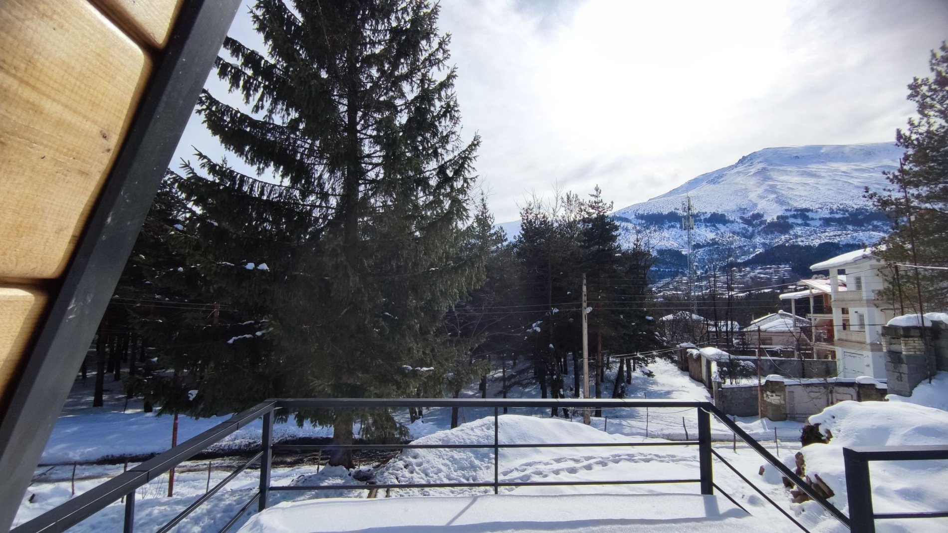 یک خوابه سوئیسی اشکان