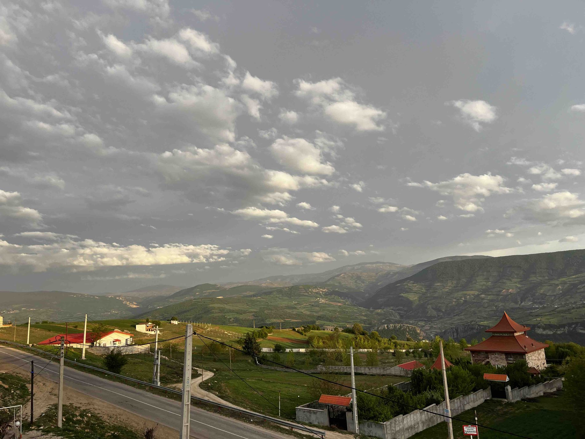 کلبه یک خوابه سوئیسی استخردار نیالا - انتخاب عنوان تصویر