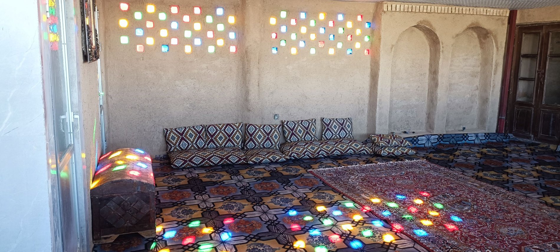 فلت استخردار خانه باغ دل نشین