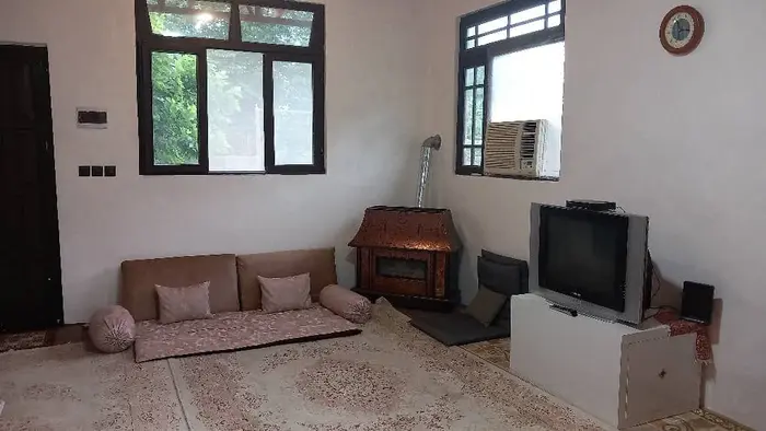 ویلا یک خوابه جنگلی لمس چشمه - چیدمان راحت و روستایی