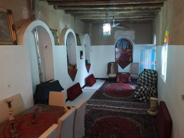 اقامتگاه سنتی باباخان - واحد آقا حسن خان - پذیرایی