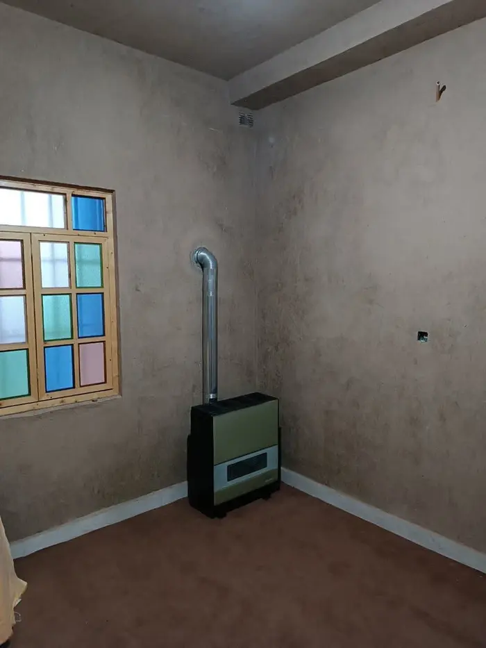 ویلا دوخوابه صفا 2 - اتاق خواب با پنجره رنگی