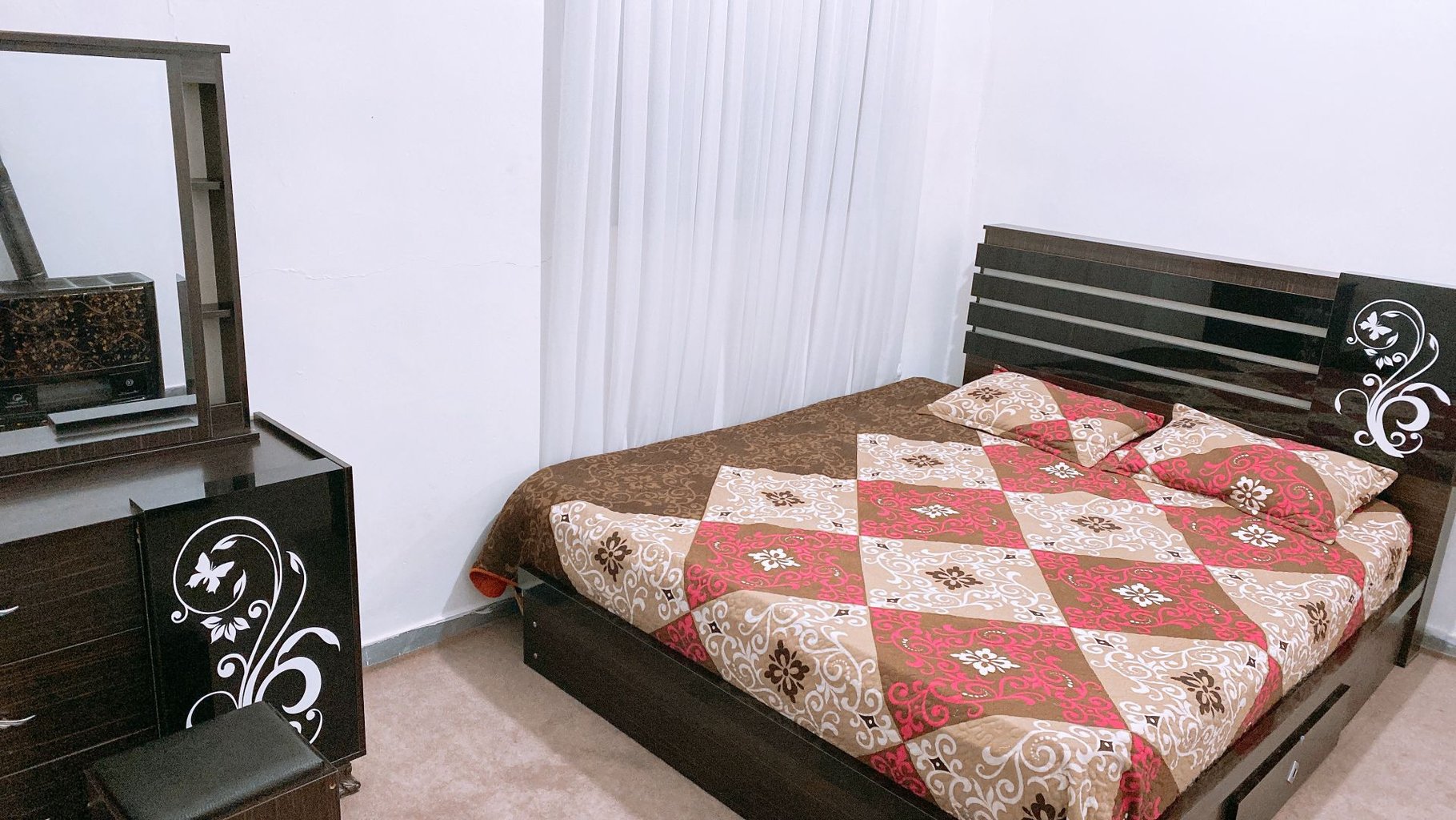 آپارتمان دوخوابه شبرنگ 2