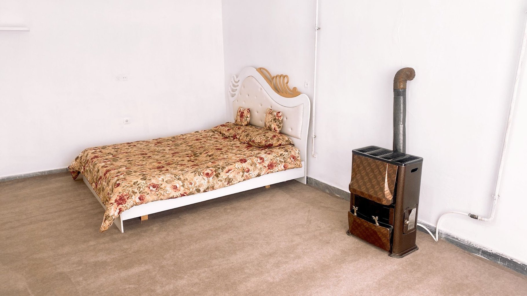 سوئیت دوخوابه شبرنگ