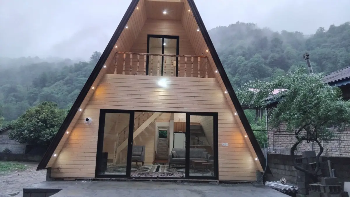 کلبه سه خوابه سوئیسی جنگل