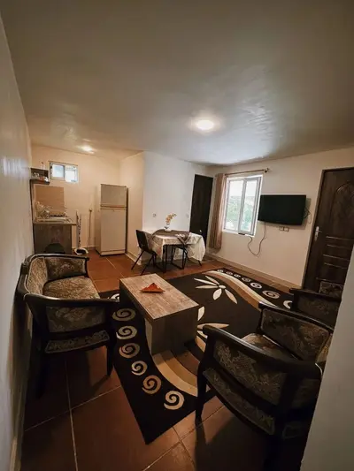 سوئیت یک خوابه خونه باغ گلی