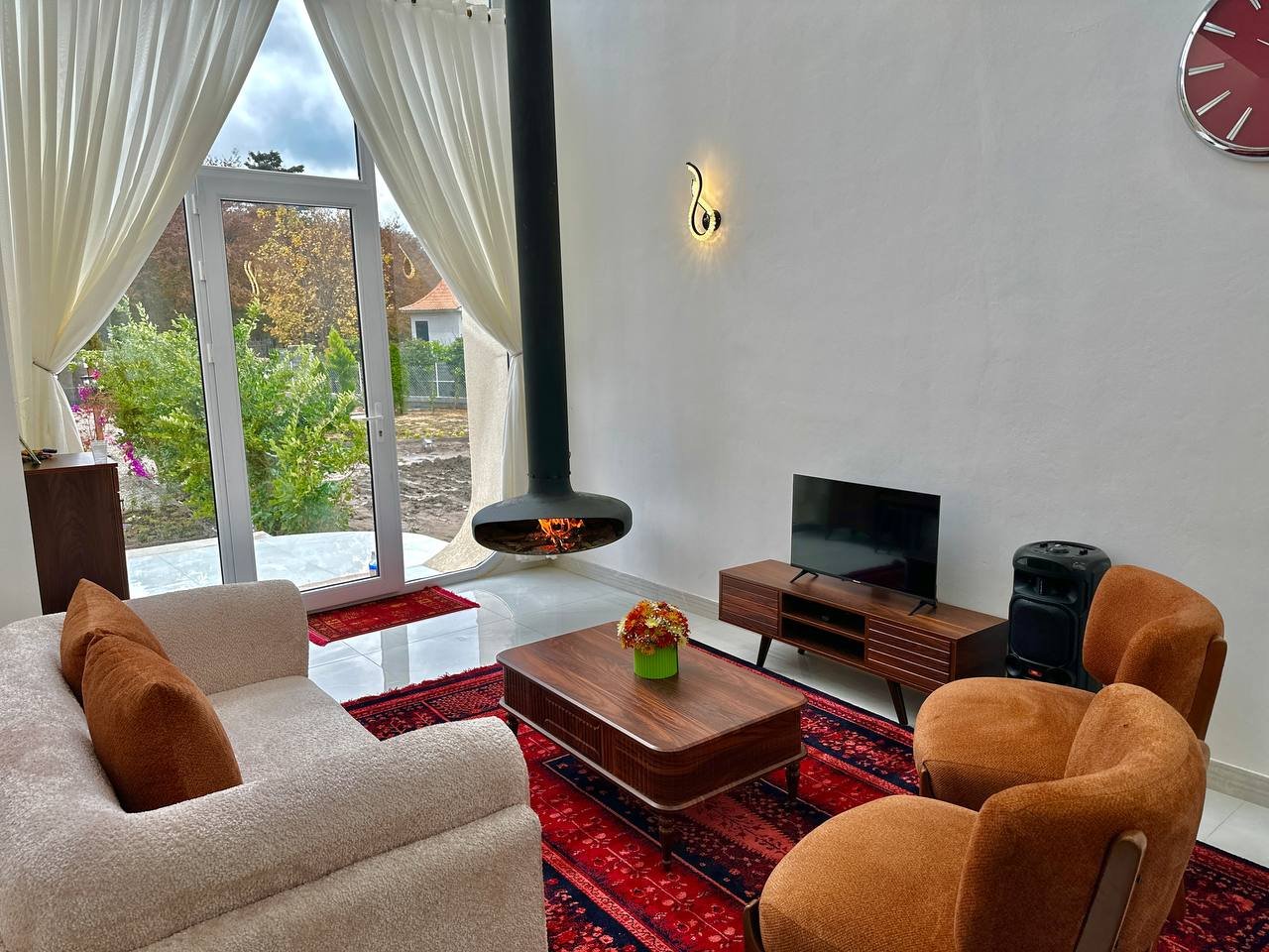 دوخوابه جنگلی جکوزی دار مینیمال دیما