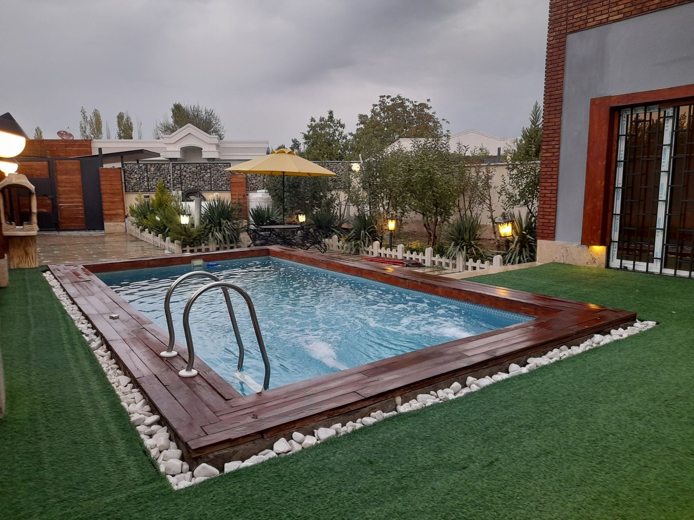 ویلا دوخوابه استخردار آبگرم محمودی 2