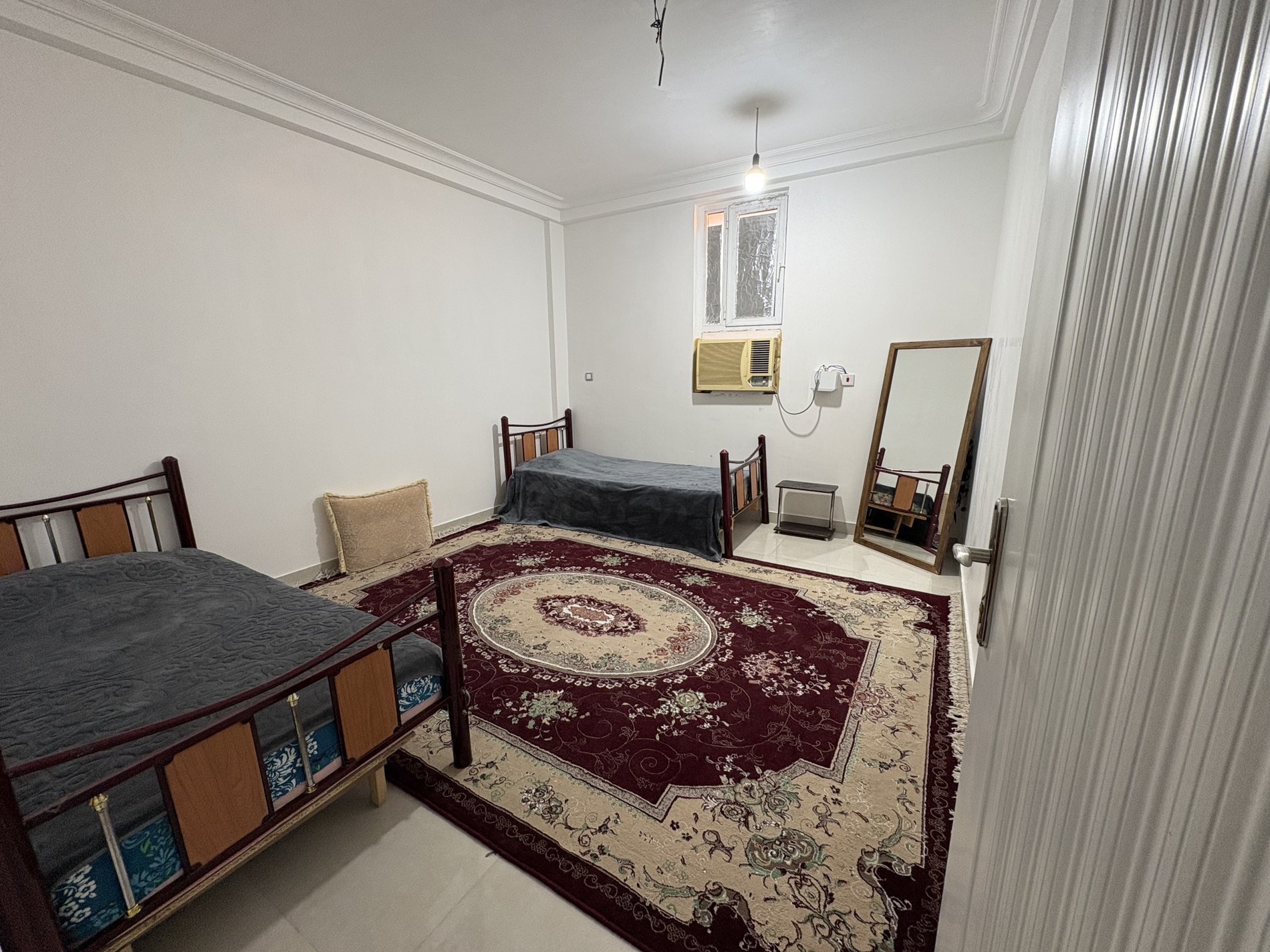 سوئیت دوخوابه صمدی