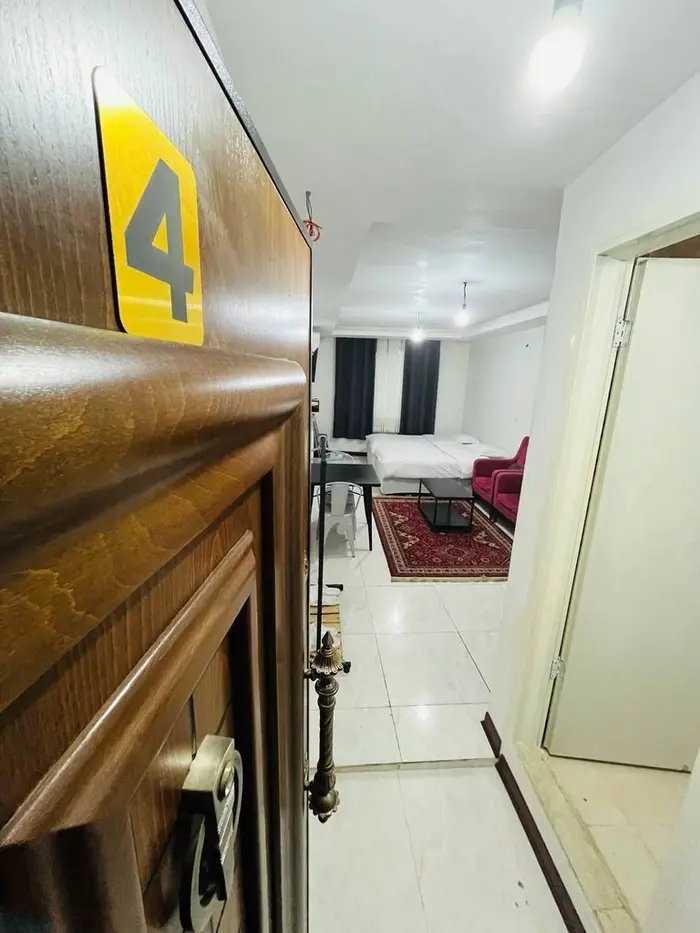 سوئیت فلت علوم و تحقیقات 4 حصارک - ورودی واحد