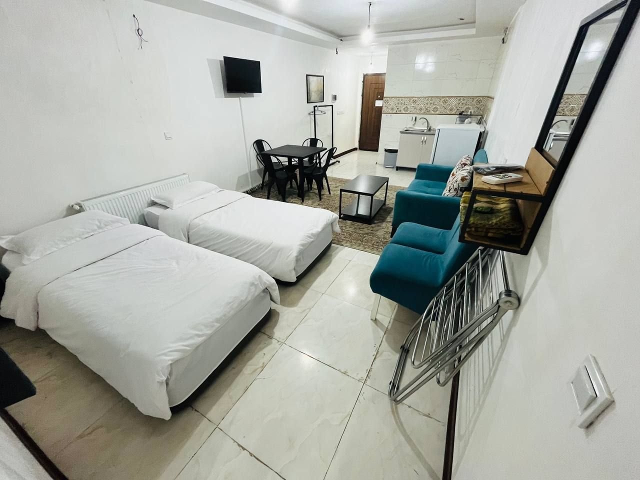 سوئیت یک خوابه علوم و تحقیقات ۹ حصارک - پذیرایی