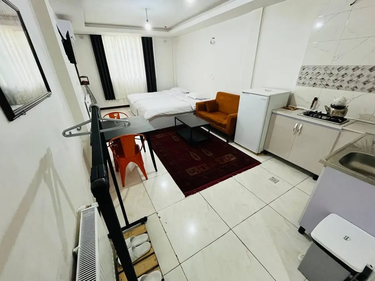 سوئیت فلت علوم و تحقیقات ۲ حصارک - پذیرایی