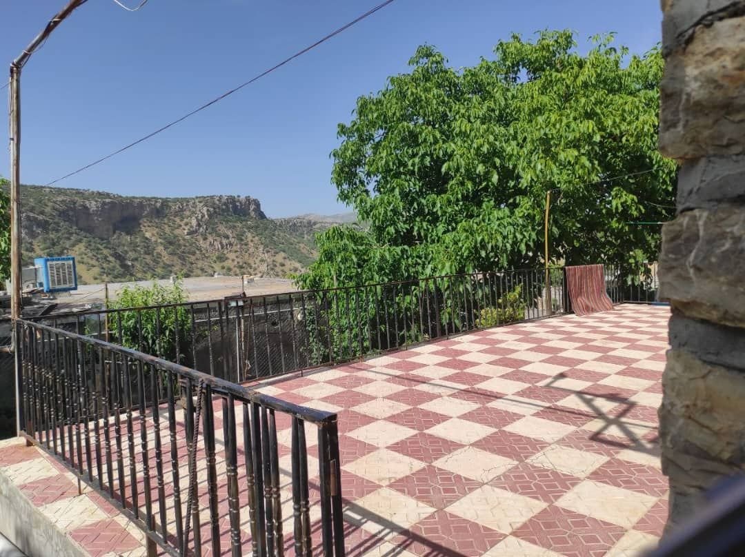 فلت پدری نیکان