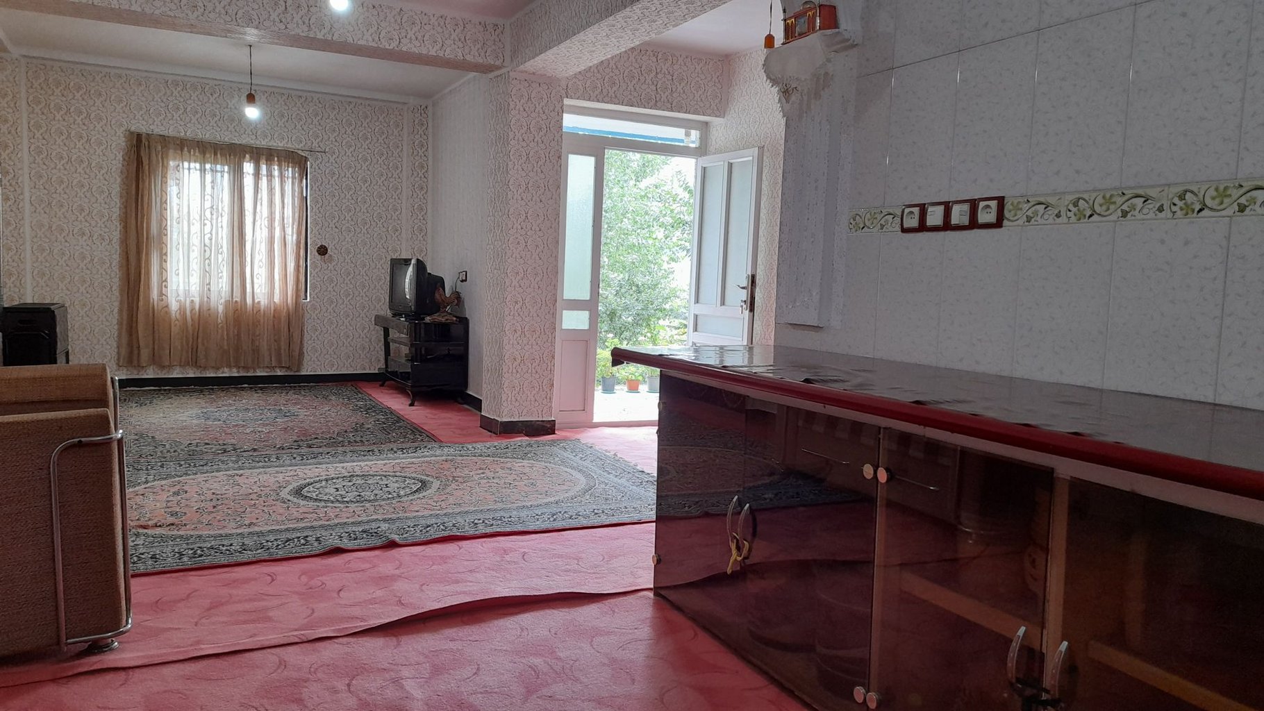 یک خوابه جنگلی قلب طبیعت