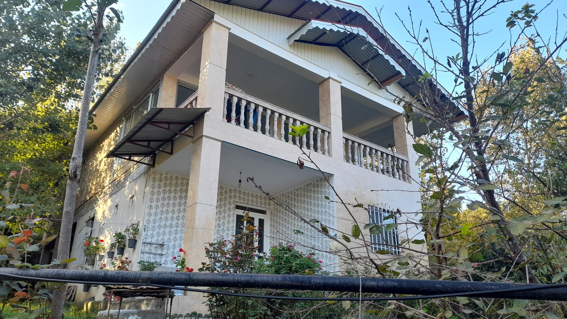 یک خوابه جنگلی قلب طبیعت