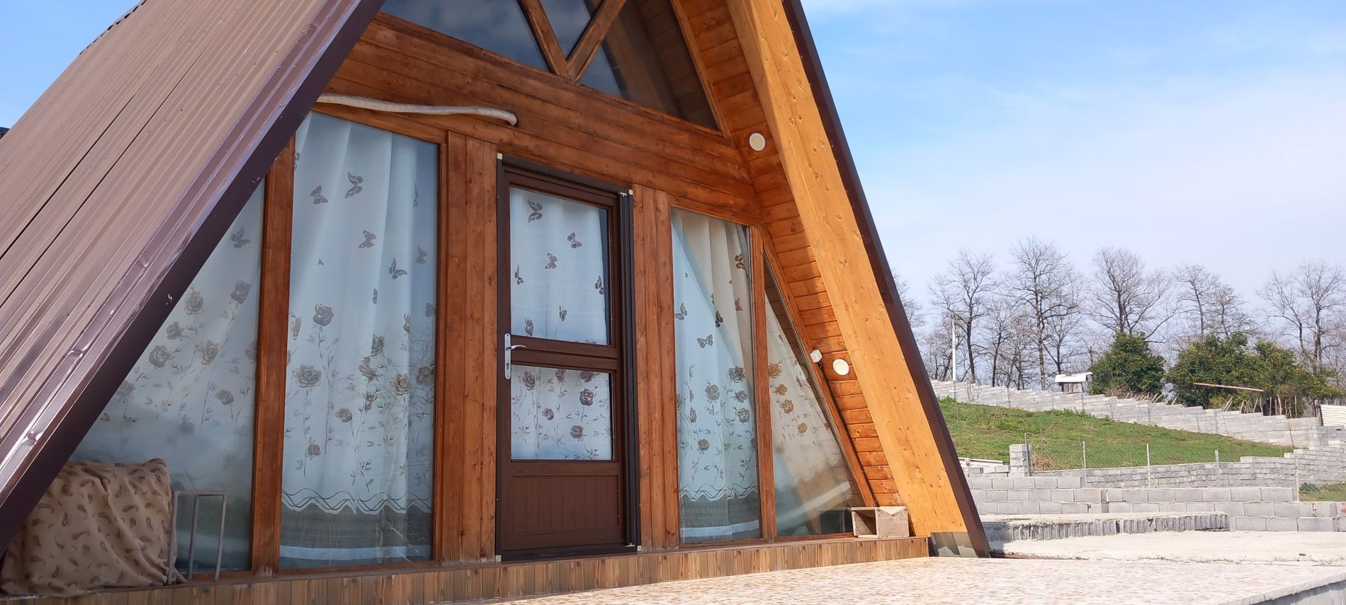 کلبه یک خوابه اونیسه