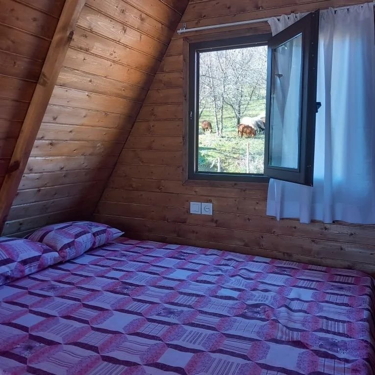 کلبه یک خوابه اونیسه