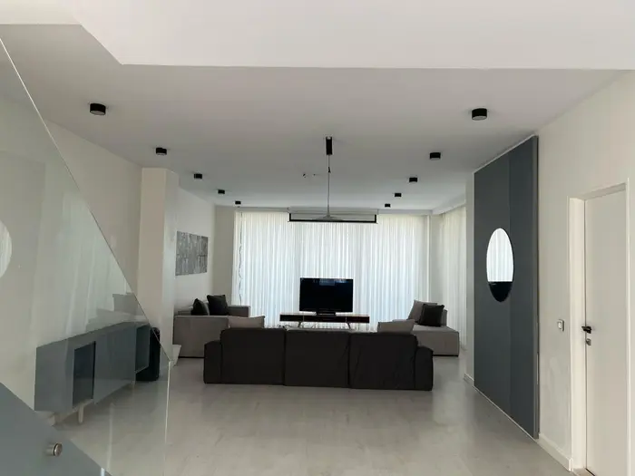 ویلا سه خوابه استخردار آبگرم سفید و سیاه