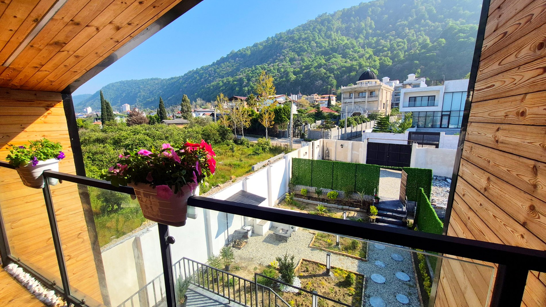 کلبه یک خوابه سوئیسی جکوزی دار نیک