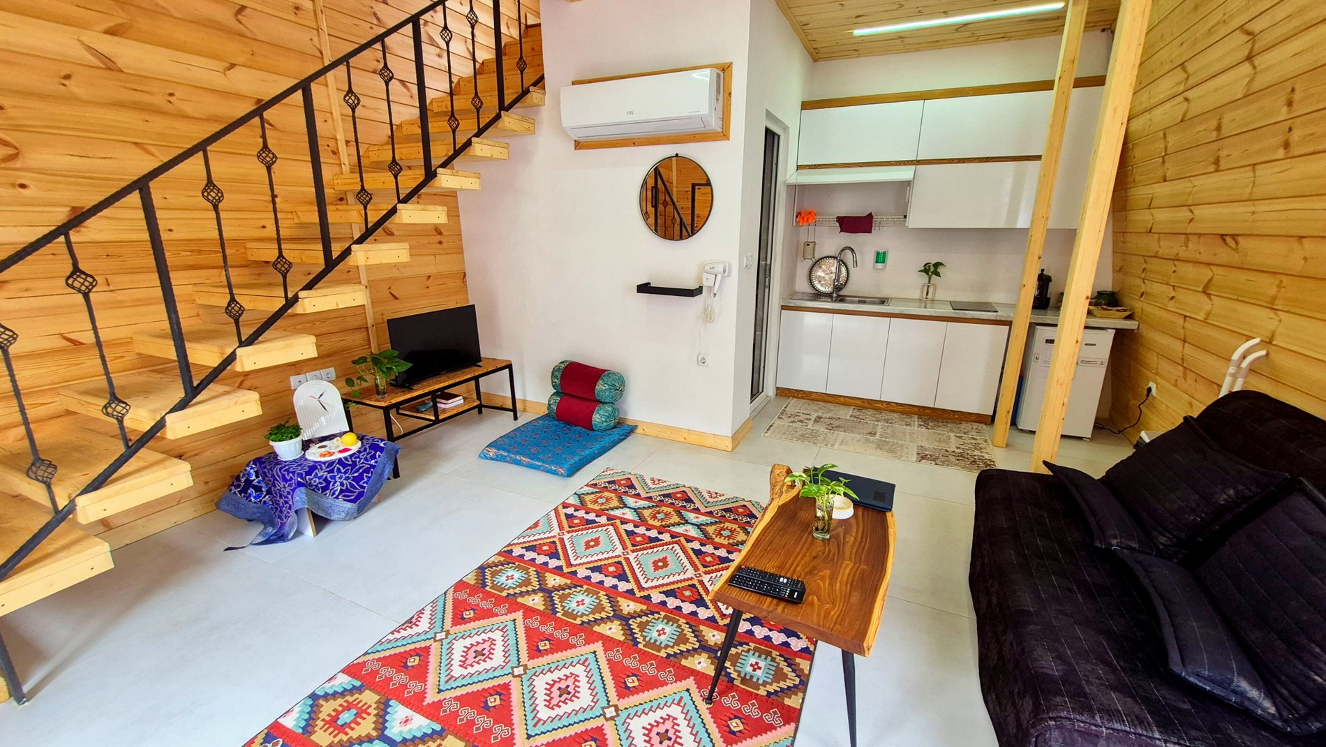 کلبه یک خوابه سوئیسی جکوزی دار نیک