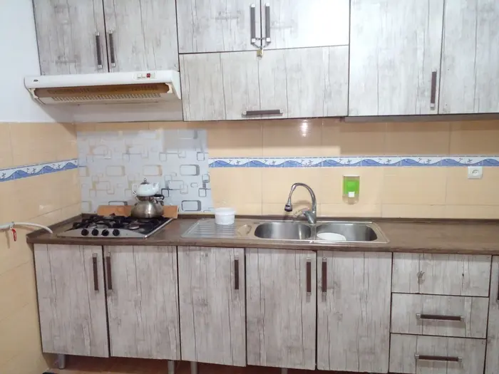 یک خوابه جنگلی ولیعصر - آشپز خانه