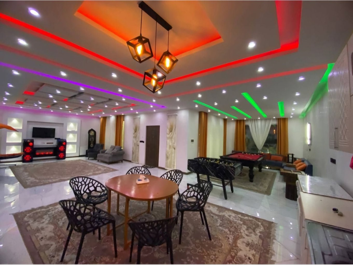 ویلا دوخوابه استخردار آبگرم آیدین 1