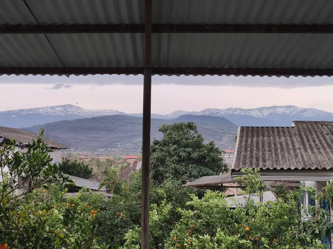 ویلا یک خوابه فَمیلی لفور - ویو در ورودی 